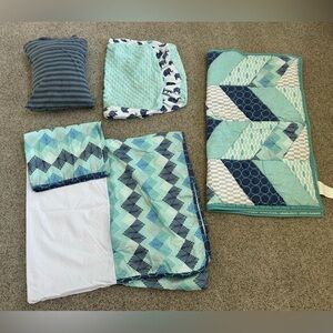 Peanutshell 3 piece Crib Bedding Set: crib quilt, crib skirt, changing pad cover